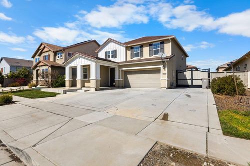 1435 Peterson Dr, Woodland, CA, 95776-5560 | Card Image
