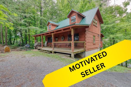 1136 E Foothills Dr, Gatlinburg, TN, 37738-5346 | Card Image