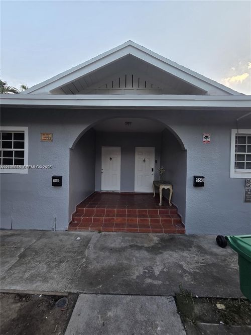 left-566-568 Sw 3rd St, Miami, FL, 33130-1305 | Card Image