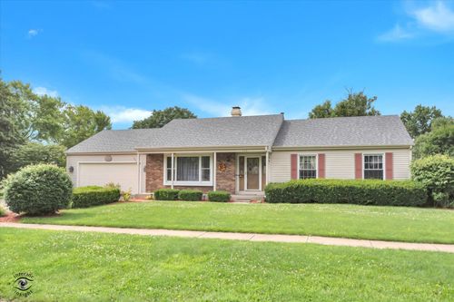 120 Strawberry Ln, Yorkville, IL, 60560-1066 | Card Image