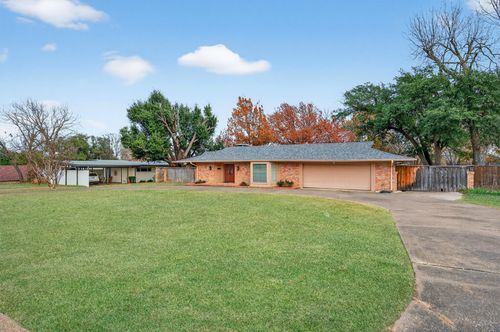 1015 Western Hills Dr, Sherman, TX, 75092-5223 | Card Image