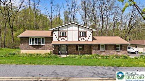 4261 Clover Hollow Rd, Slatington, PA, 18080-3740 | Card Image