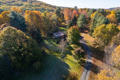 82 Mountain St, Haydenville, MA, 01039-9723 | Card Image