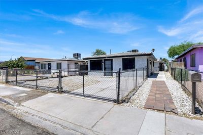 1436 W Bartlett Avenue, House other with 3 bedrooms, 2 bathrooms and null parking in Las Vegas NV | Image 1