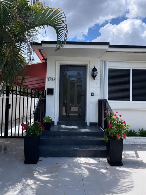 3743-3743 Sw 28th St, Miami, FL, 33134-7333 | Card Image