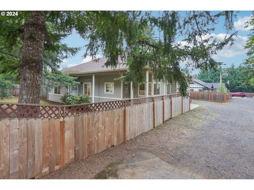 230 W Holley Rd, Sweet Home, OR, 97386-1343 | Card Image