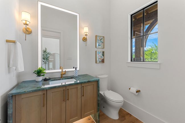Powder Bath | Image 22