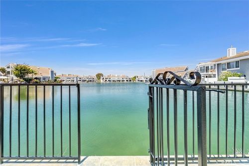 16123 Saint Croix Cir, Huntington Beach, CA, 92649-2049 | Card Image