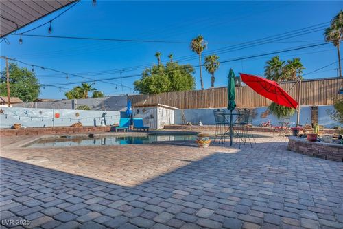 1631 Ottawa Dr, Las Vegas, NV, 89169-3125 | Card Image