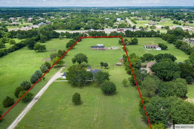 Aerial overview of property's location with property parcel outlined | Image 14