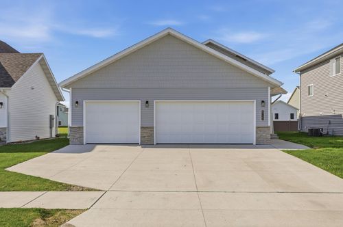 6722 70th Ave S, Horace, ND, 58047-9575 | Card Image