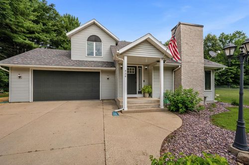 W434 Spruce Dr, Brodhead, WI, 53520-9588 | Card Image