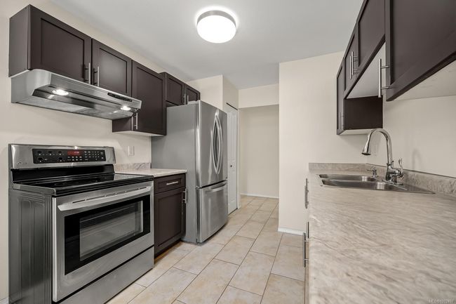 THIS UNIT HAD A FULL RENOVATION IN 2017 | Image 8