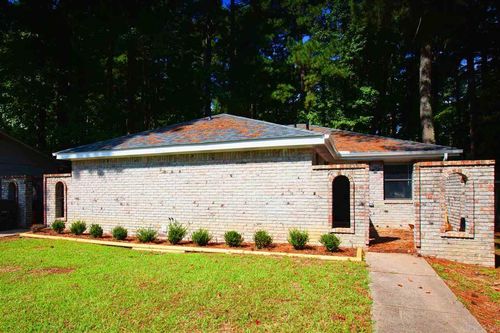 a-220 Bellevue Cir, Jacksonville, AR, 72076-3861 | Card Image