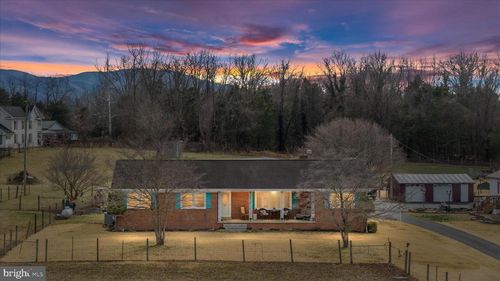 1596 Us Highway 211 E Bsn, LURAY, VA, 22835-4518 | Card Image