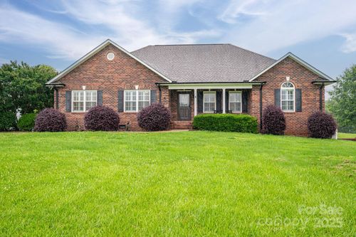 1-2817 Long Cir, Iron Station, NC, 28080-9460 | Card Image