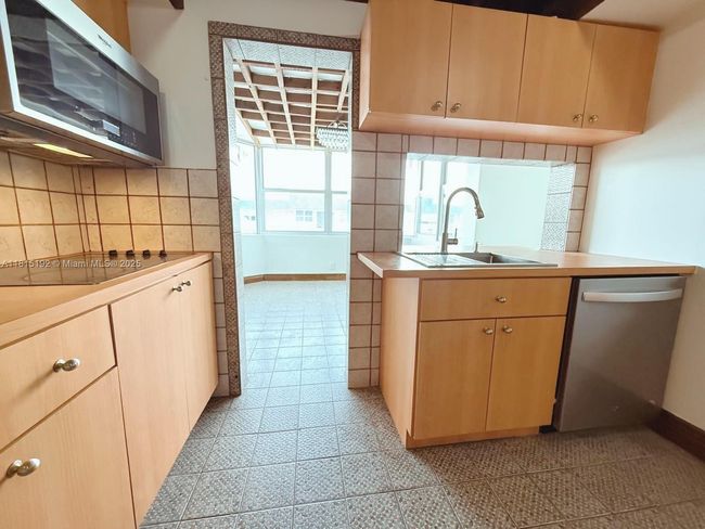 APT-6B - 16570 Ne 26 Th Ave, Condo with 2 bedrooms, 2 bathrooms and null parking in North Miami Beach FL | Image 13