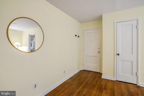 apt-304-4004 Beecher St Nw, WASHINGTON, DC, 20007-4942 | Card Image