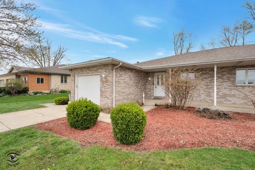 160 Marion St, Manhattan, IL, 60442-9352 | Card Image