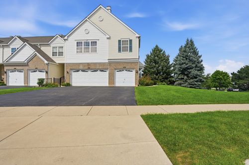 78-402 Arboretum Dr, Lombard, IL, 60148-7117 | Card Image