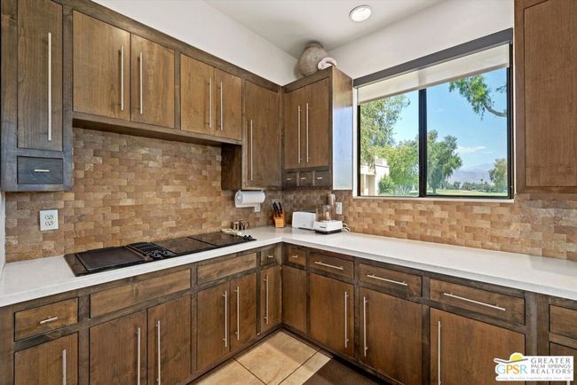 630 Hospitality Dr, Condo with 3 bedrooms, 3 bathrooms and 2 parking in Rancho Mirage CA | Image 24