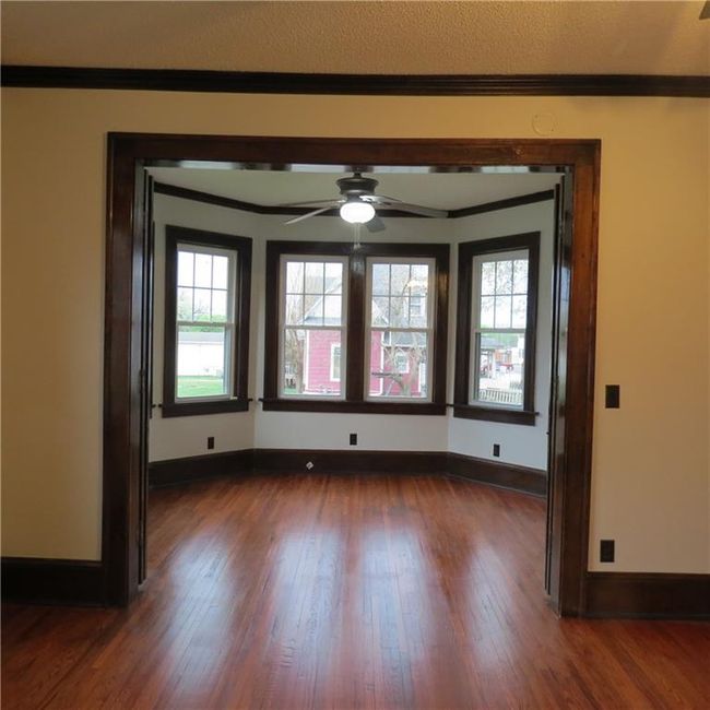 Sun room/ living room | Image 8
