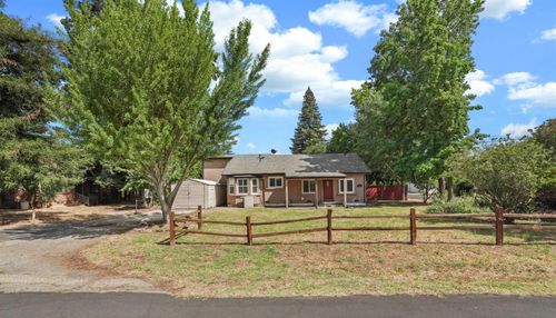 13710 E Church St, Lockeford, CA, 95237-7701 | Card Image