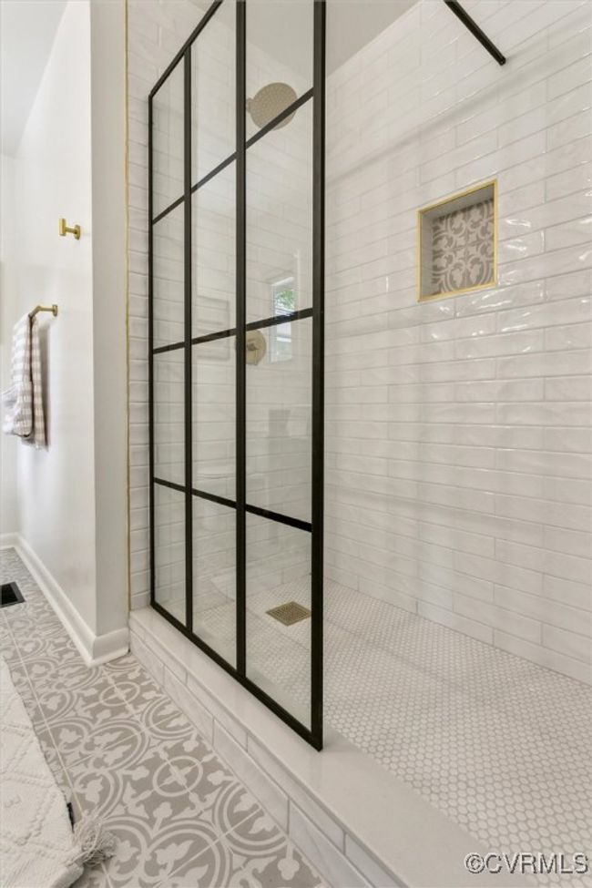 Primary Shower | Image 30