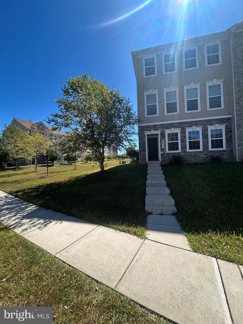 2871 Burrows Ln, ELLICOTT CITY, MD, 21043-3674 | Card Image