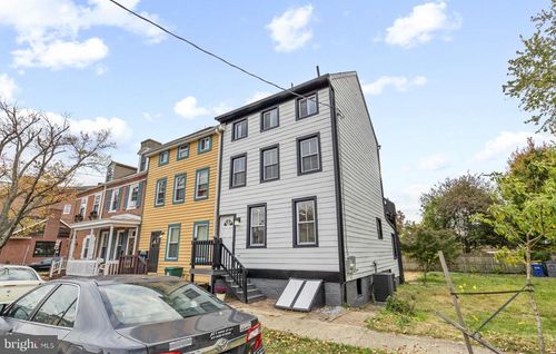 107 Clinton St, DELAWARE CITY, DE, 19706-7703 | Card Image