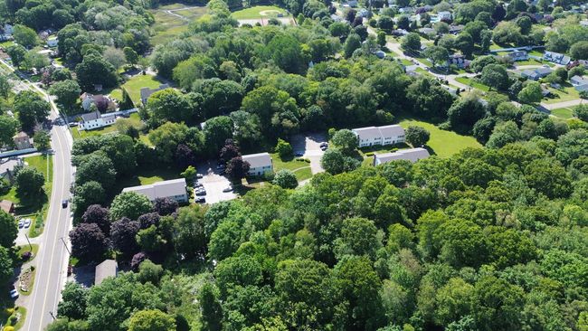 APT-10 - 174 Old Boston Post Road, Condo with 1 bedrooms, 1 bathrooms and 1 parking in Old Saybrook CT | Image 4