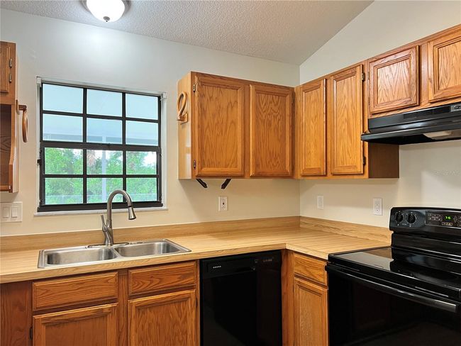 Kitchen | Image 19