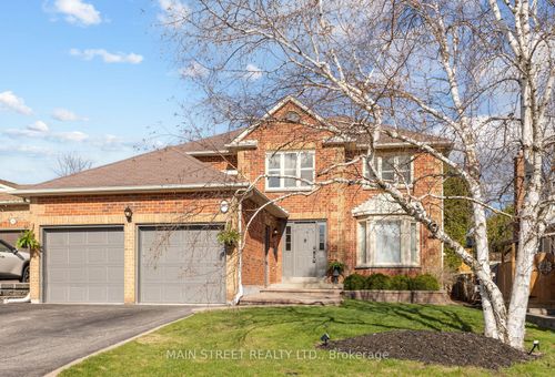 195 Brammar Street, Newmarket, ON, L3Y7T4 | Card Image