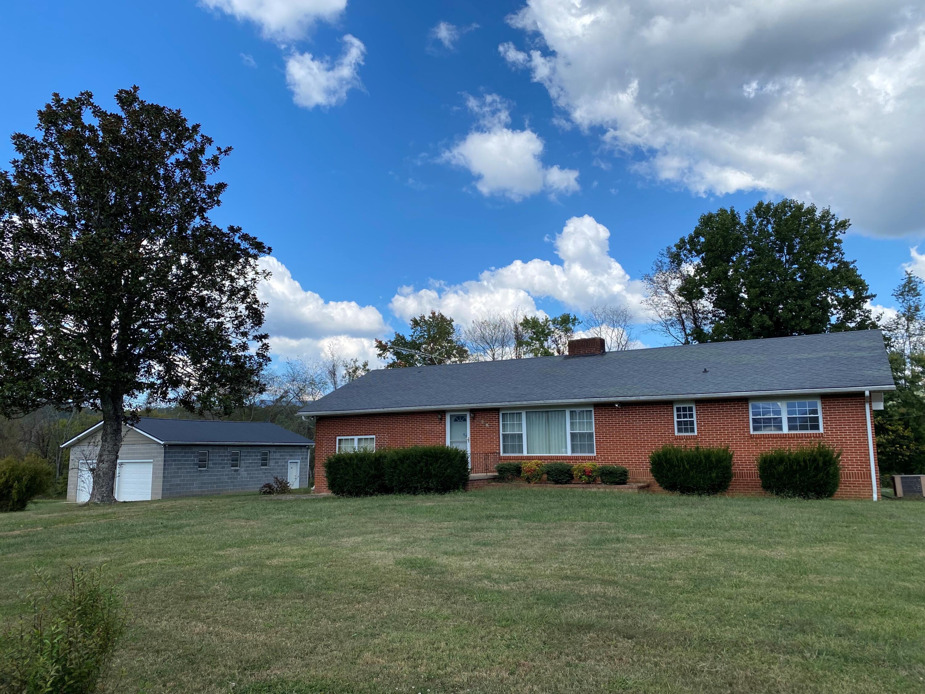 Holders Grove Rd, Cosby, TN 37722