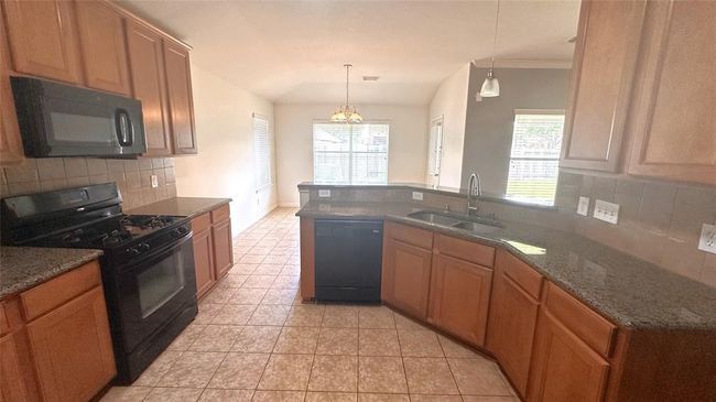 Granite Counters/Cabinets | Image 15