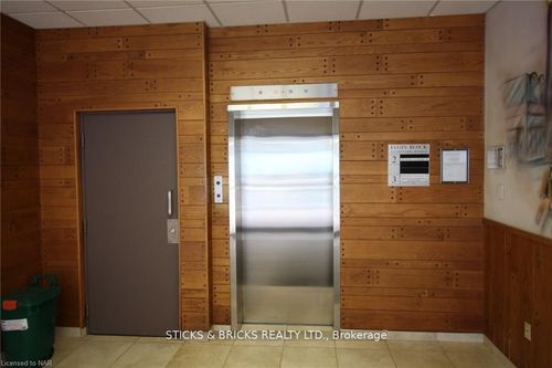 201-4673 Ontario Ave, Niagara Falls, ON, L2E3R1 | Card Image