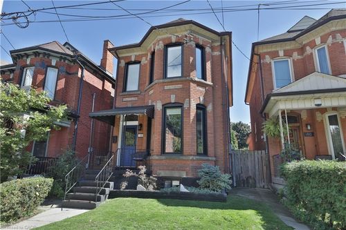 48 Pearl St N, Hamilton, ON, L8R2Y8 | Card Image