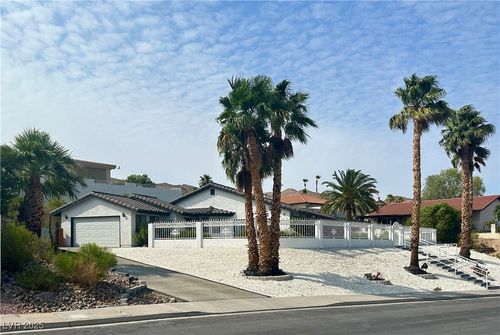 935 Vista Lago Way, Boulder City, NV, 89005-1268 | Card Image