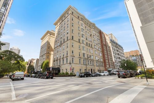 apt-205-70 E Scott St, Chicago, IL, 60610-2344 | Card Image