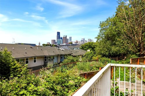 104-823 Davis Pl S, Seattle, WA, 98144-2951 | Card Image