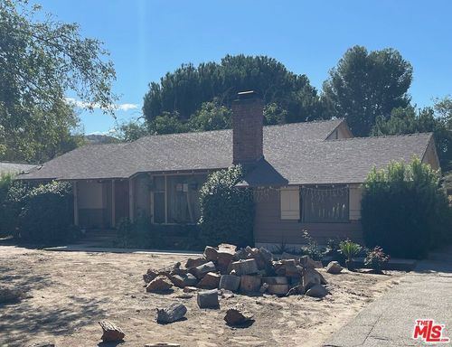 10902 Art St, Sunland, CA, 91040-1310 | Card Image