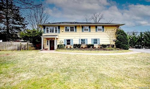 1 Cliftwood Dr, Huntington, NY, 11743-2102 | Card Image