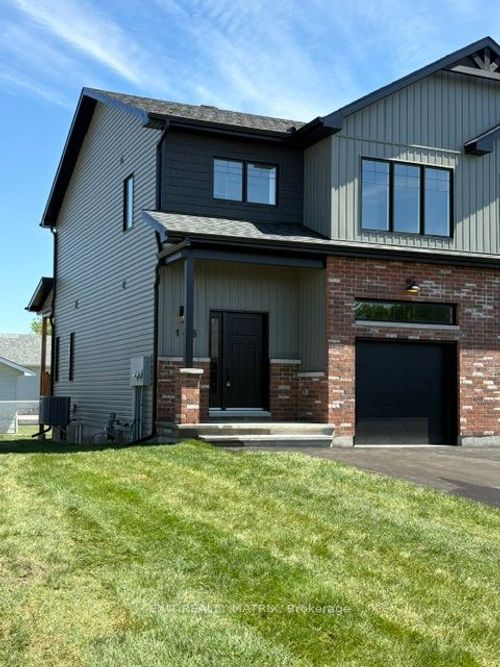 146 Elizabeth Dr, Chesterville, ON, K0C1H0 | Card Image