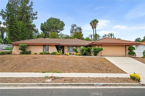 1500 Country Club Dr, Riverside, CA, 92506-3613 | Card Image