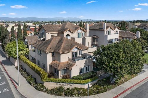 5021 Waverider Cir, Huntington Beach, CA, 92649-4071 | Card Image