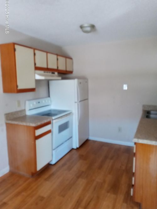 apt-8-3821 Symi Cir, Morehead City, NC, 28557-4339 | Card Image