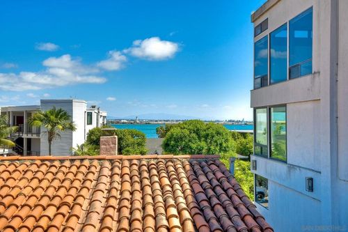 318 San Antonio Ave, San Diego, CA, 92106-3500 | Card Image