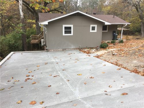 405 S Mashburn Ave, Fayetteville, AR, 72701-6142 | Card Image