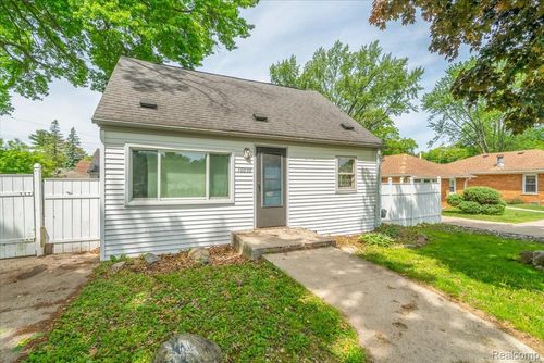 10090 Sterling St, Romulus, MI, 48174-3971 | Card Image
