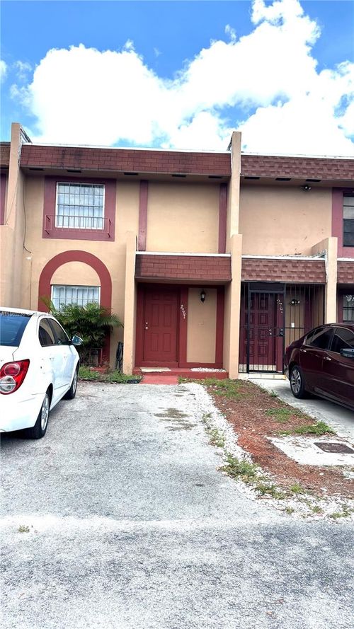 2767-2767 Nw 192nd Ter, Miami Gardens, FL, 33056-2507 | Card Image